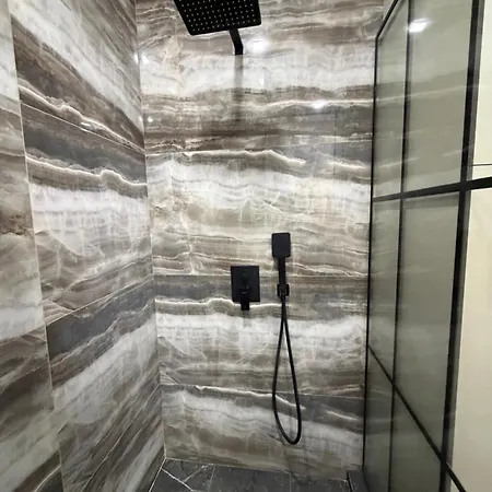 Aquamarine Apartment *